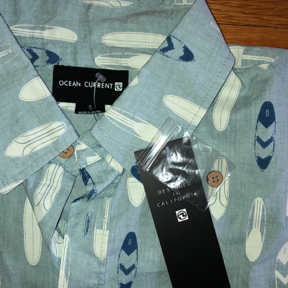 NWT button down! - Picture 3 of 3